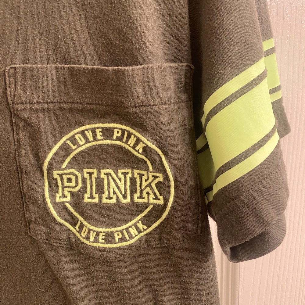 VS PINK Tee